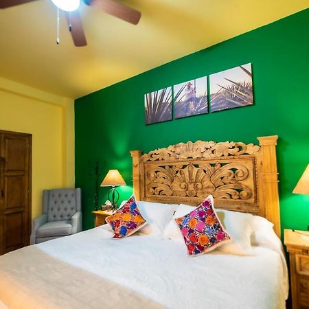 Hôtel La Casona Chapala Extérieur photo